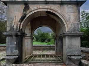 La Fontainre rue de la Fontaine à Cubry