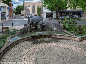La Fontaine Place du Poids de Ville