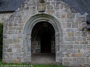 Grande entrée de l'église St-Théa