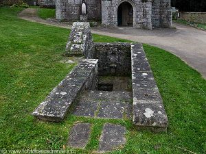 La Fontaine de la Ste-Trinité de Kerfeunteun