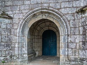 Porche de l'église de la Ste-Trinité de Kerfeunteun