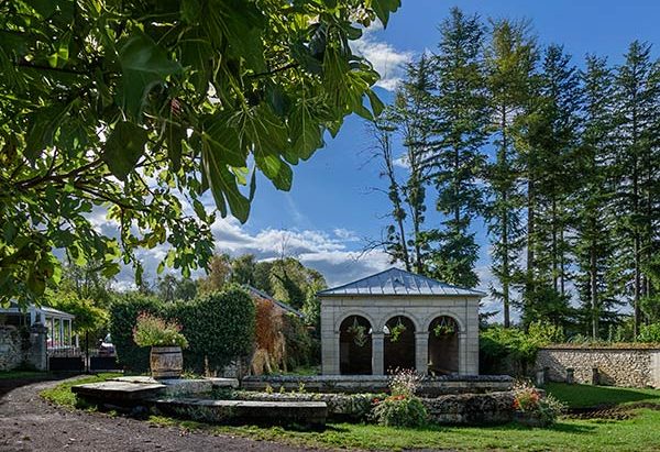 Source et Lavoir dit Du Fer à Cheval Source et Lavoir dit Du Fer à Cheval