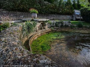 Source dite Du Fer à Cheval