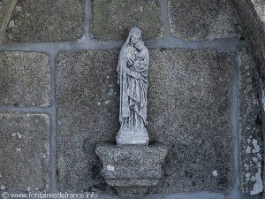 La Fontaine de la Chapelle St-Guénolé