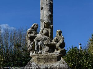 La Pieta du calvaire de l'enclos paroissial