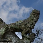 Animal au bas d'un rampant de la chapelle St-Cadou