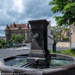 La Fontaine Place Pallet