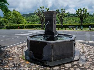 La Fontaine Place Pallet