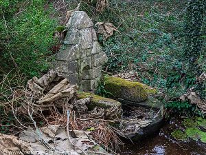 Fontaine Chapelle N-D du Vray- Secours