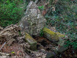 Fontaine Chapelle N-D du Vray- Secours