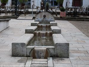 La Fontaine Place des Arceaux