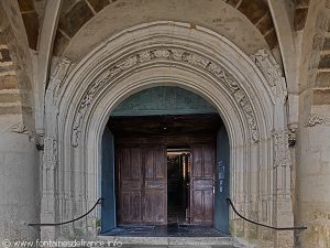 Porche de l'église N-D de l'Assomption