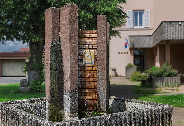 La Fontaine de la Mairie La Fontaine de la Mairie