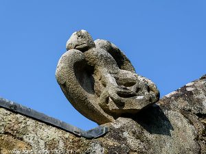Acrotères toiture de la chaplle St-Philibert