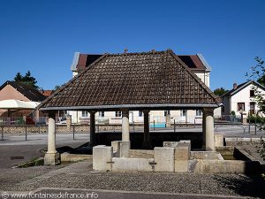 La Fontaine et le Lavoir