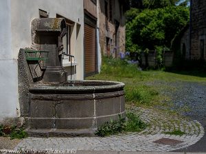 La Fontaine Chemin du Pouhet
