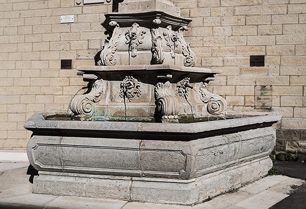Fontaine St-Pierre Fourrier restaurée