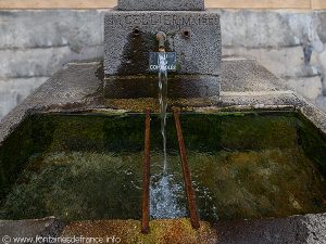 La Fontaine rue de la Combe