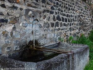 La Fontaine rue du Mal De Lattre