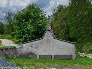 La Fontaine rue des Bacauds