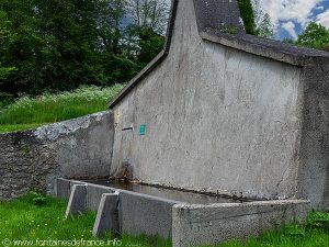 La Fontaine rue des Bacauds