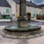 La Fontaine Ronde à Colonne