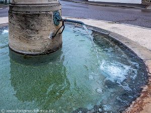 La Fontaine Ronde à Colonne
