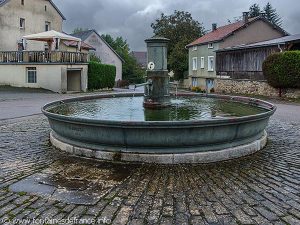La Fontaine Place de la Froterie