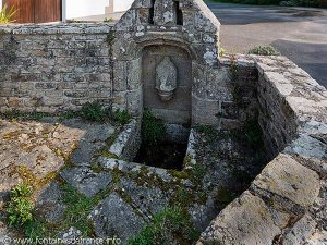 La Fontaine St-Théleau ou St-Delo