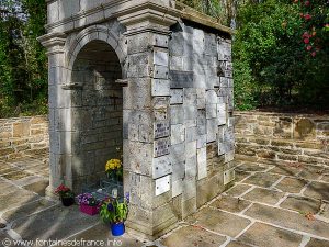 Ex-voto à la Fontaine N-D de Roscudon